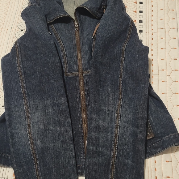Elie Tahari Women's Denim Jacket - Picture 11 of 16